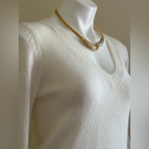 Ann Taylor Cream Sheer Knit Sweaters V Neck With Puff Poofy Balloon Sleeves Sz M - Picture 3 of 12